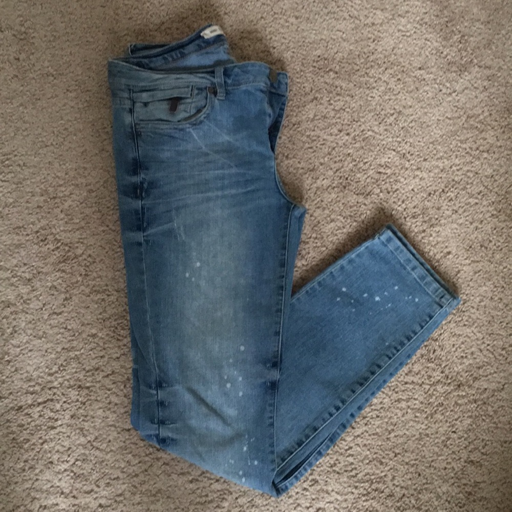Blue skinny jeans